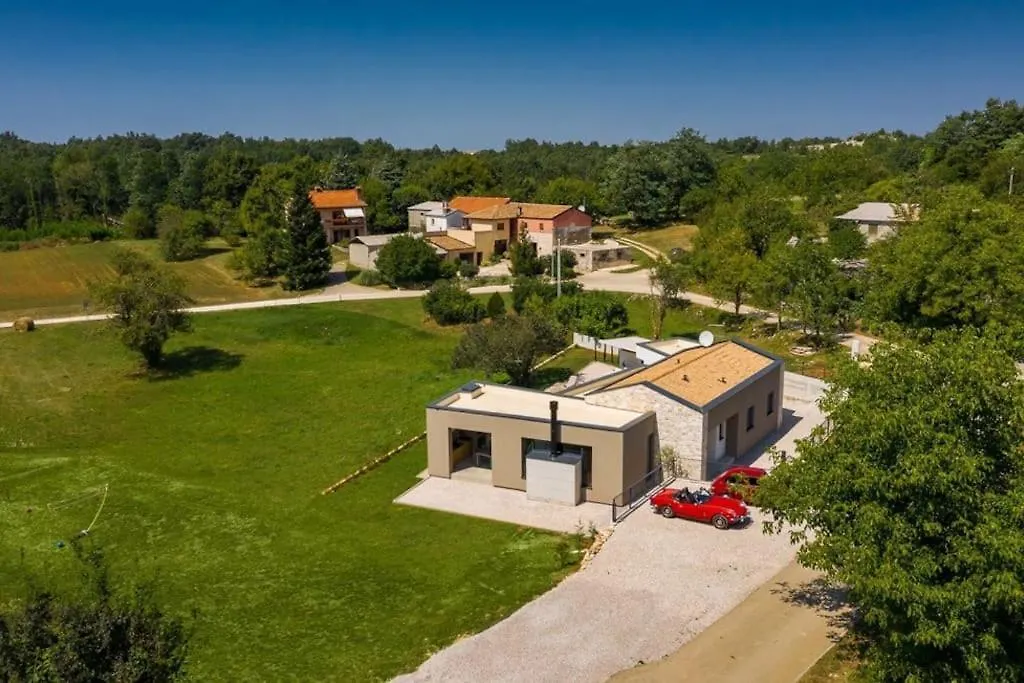 Villa Zel Pazin 0*,